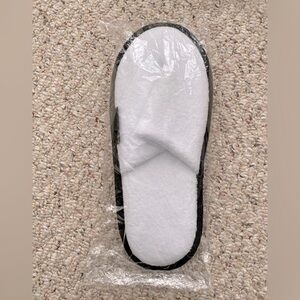 New Luxury Spa Slippers, White, 11”